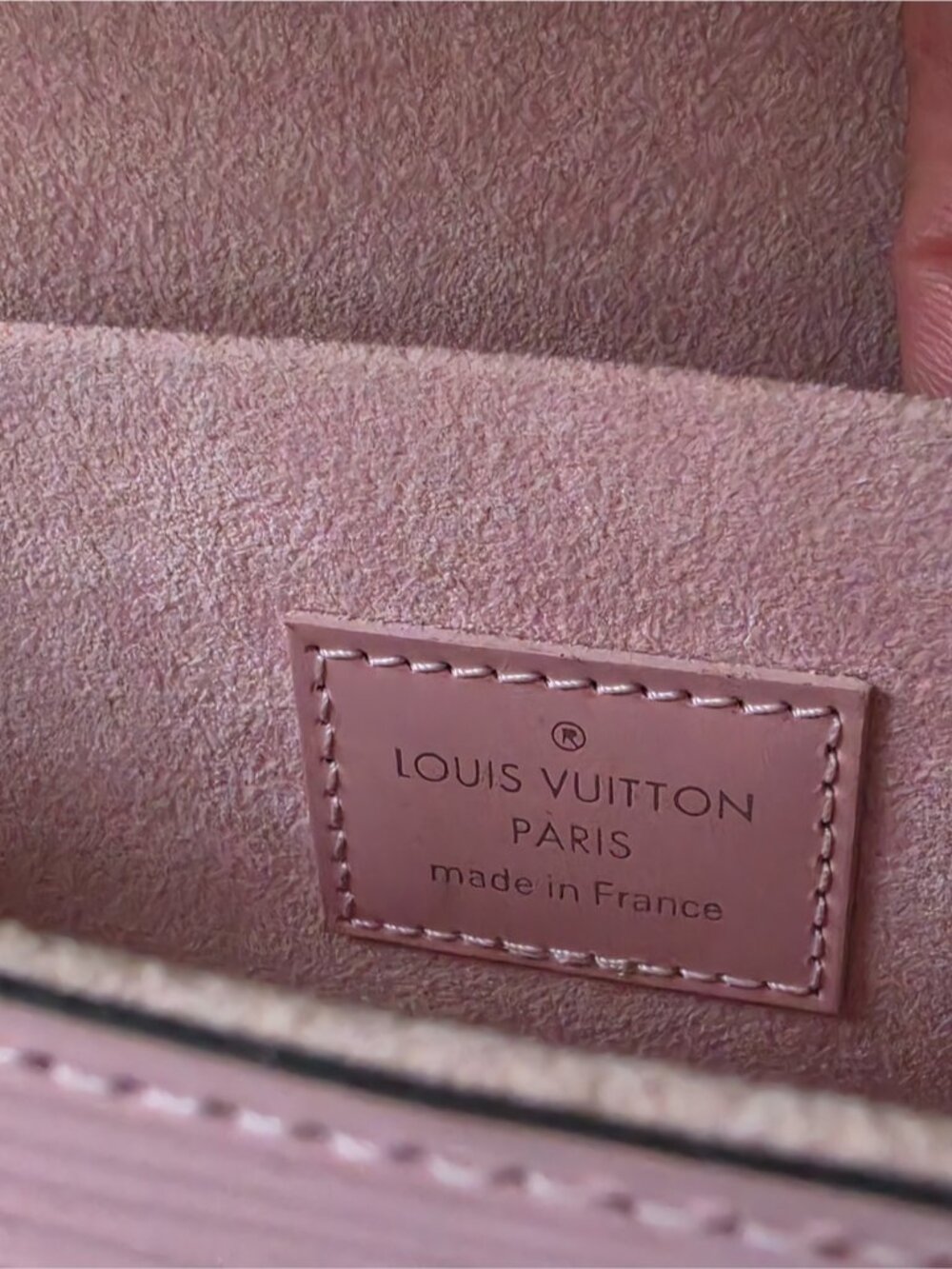 Authentic Louis Vuitton Epi LEATHER Pink Envelope Crossbody Mini Bag Clutch - Picture 4 of 14